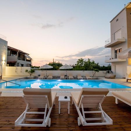 Ennea Suites-Storm Suite Flambouras ภายนอก รูปภาพ