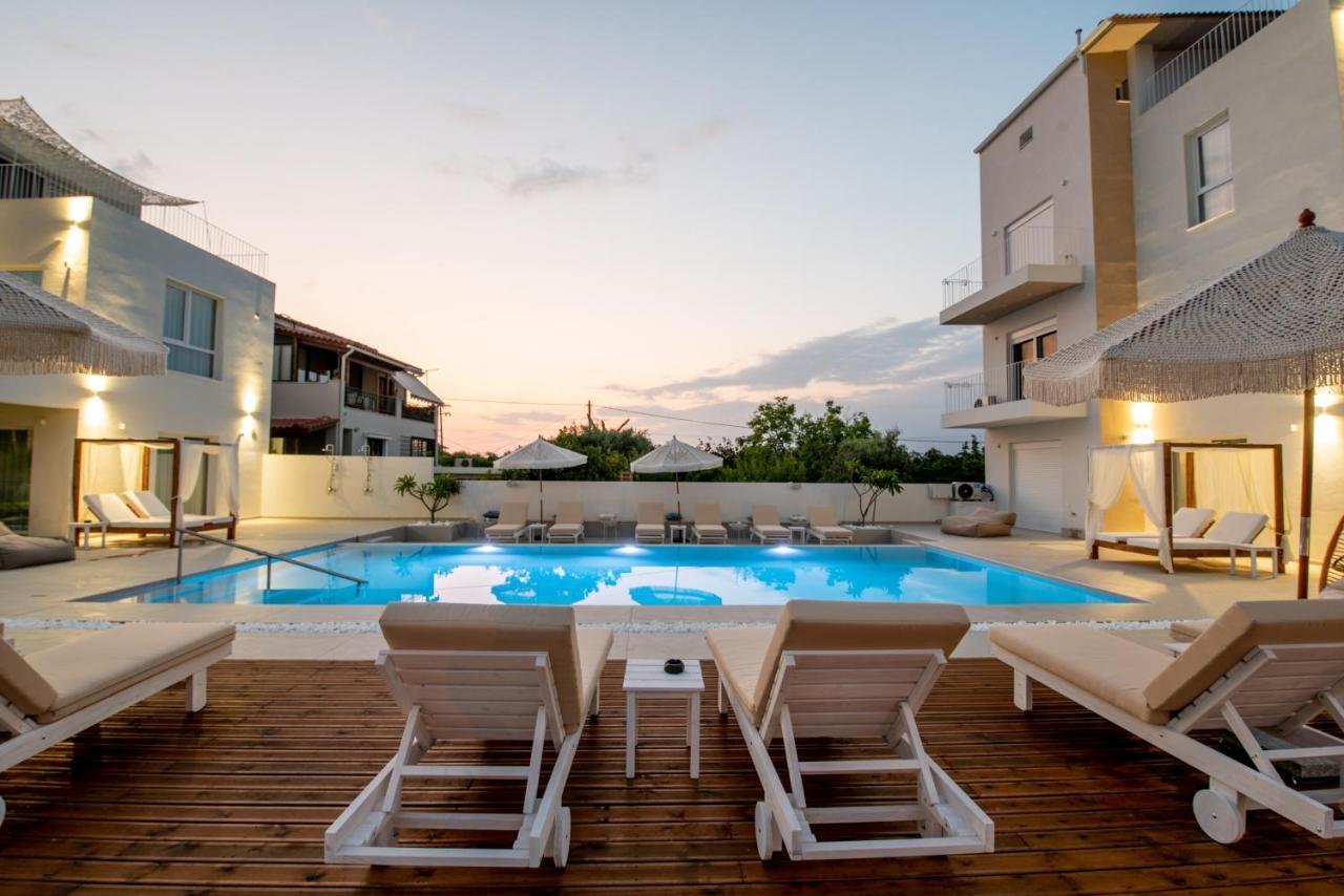 Ennea Suites-Storm Suite Flambouras ภายนอก รูปภาพ